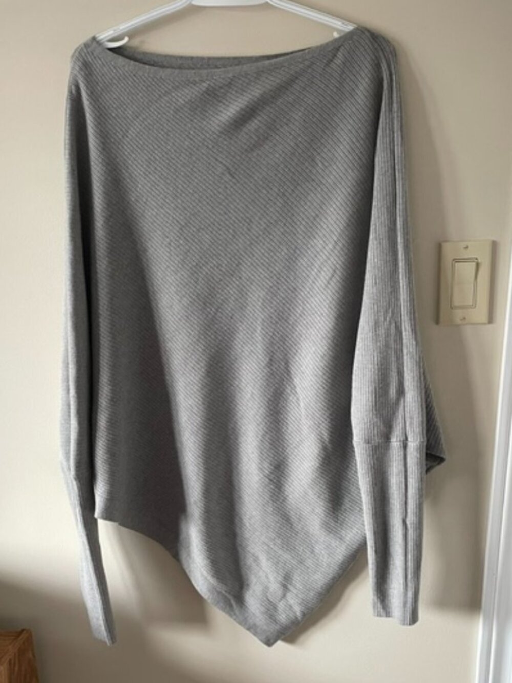 EESOME Asymmetric Draped Top Taupe SZ XL, NWOT